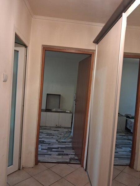 Berceni, Aparatorii Patriei, Piata Sudului.